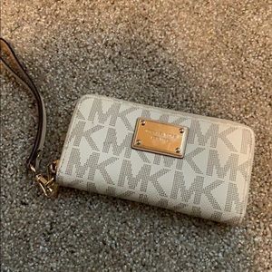 Michael Kors Wristlet
